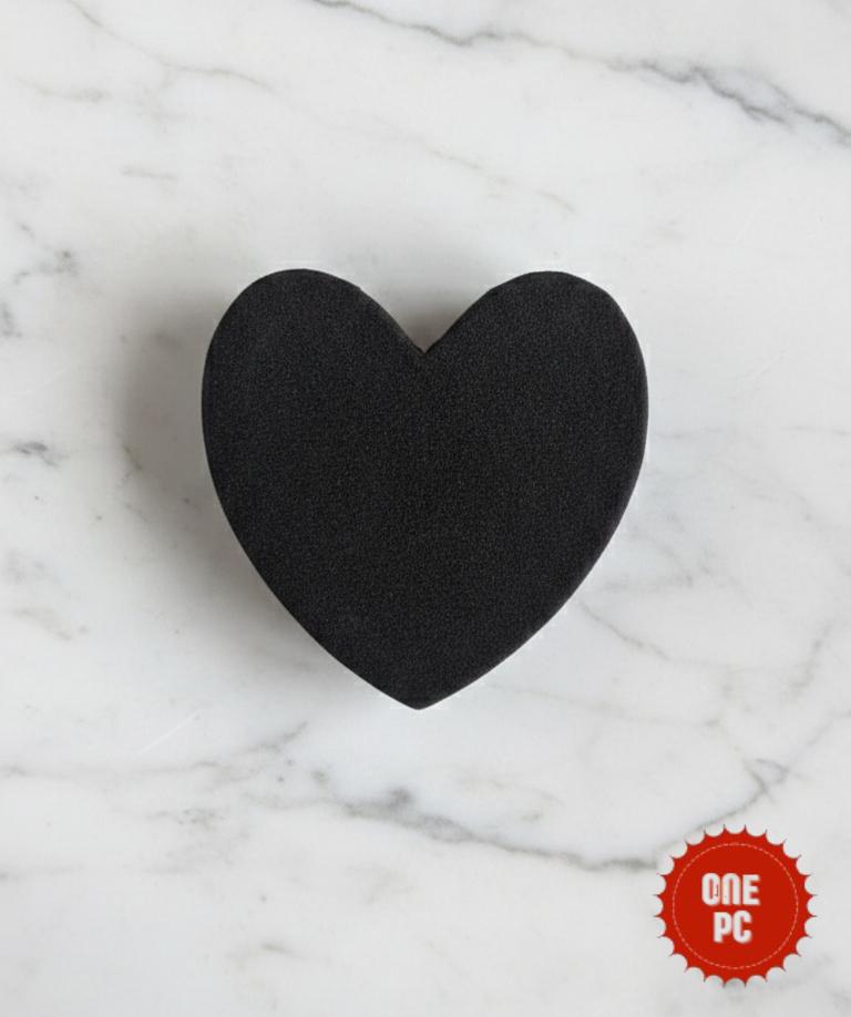 Royal Heart Black Velvet Eid Mubarak Envelope 1 PC